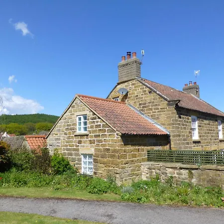 بيت للعطل 1 Church Cottages سكرابورو