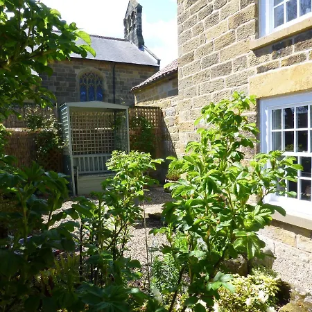 بيت للعطل 1 Church Cottages سكرابورو